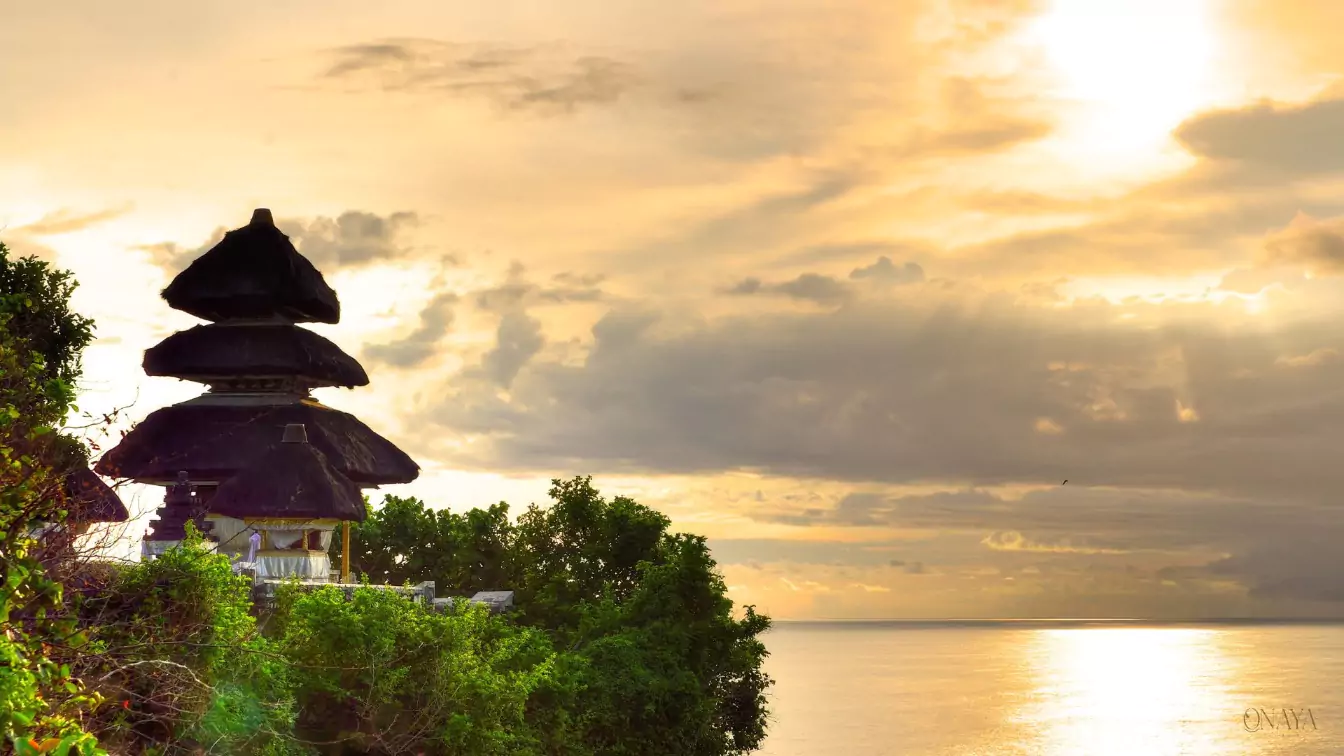 Uluwatu Temple: Bali's Majestic Cliffside Sanctuary