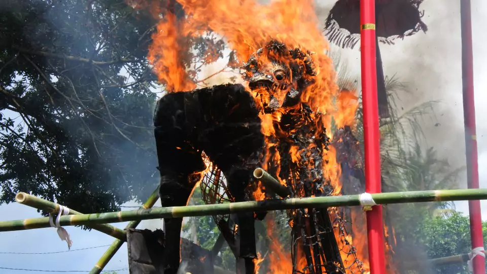 Bali Cremation Ceremony 4